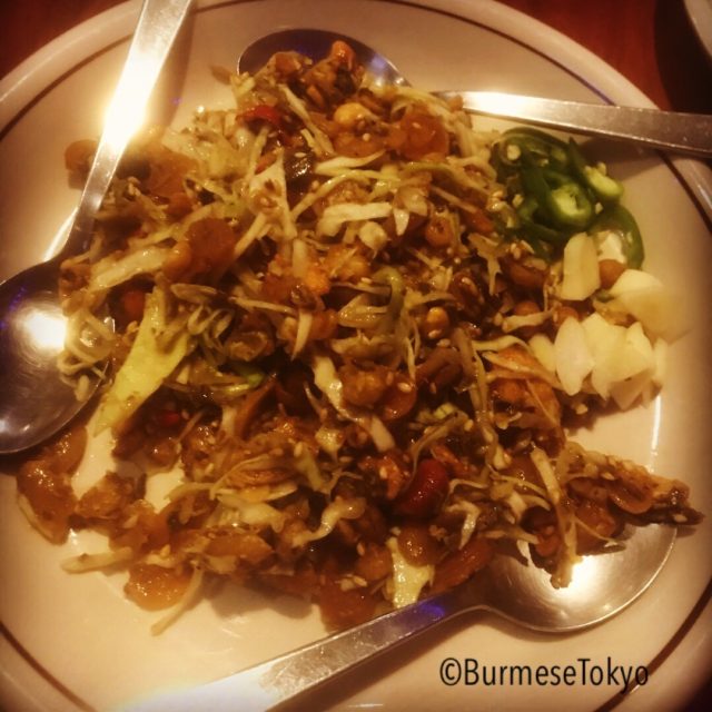 高田馬場ヤンゴンで食べたラペットゥ