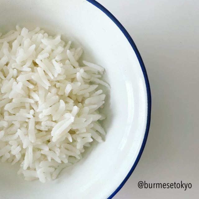 ミャンマーの香り米（ポーサンモエ）を炊いてみた